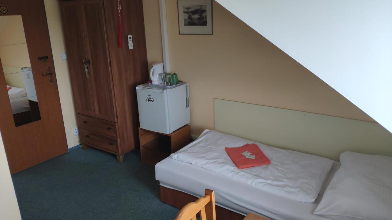 Pension & Restaurant Silma With Wellness Rychvald 外观 照片