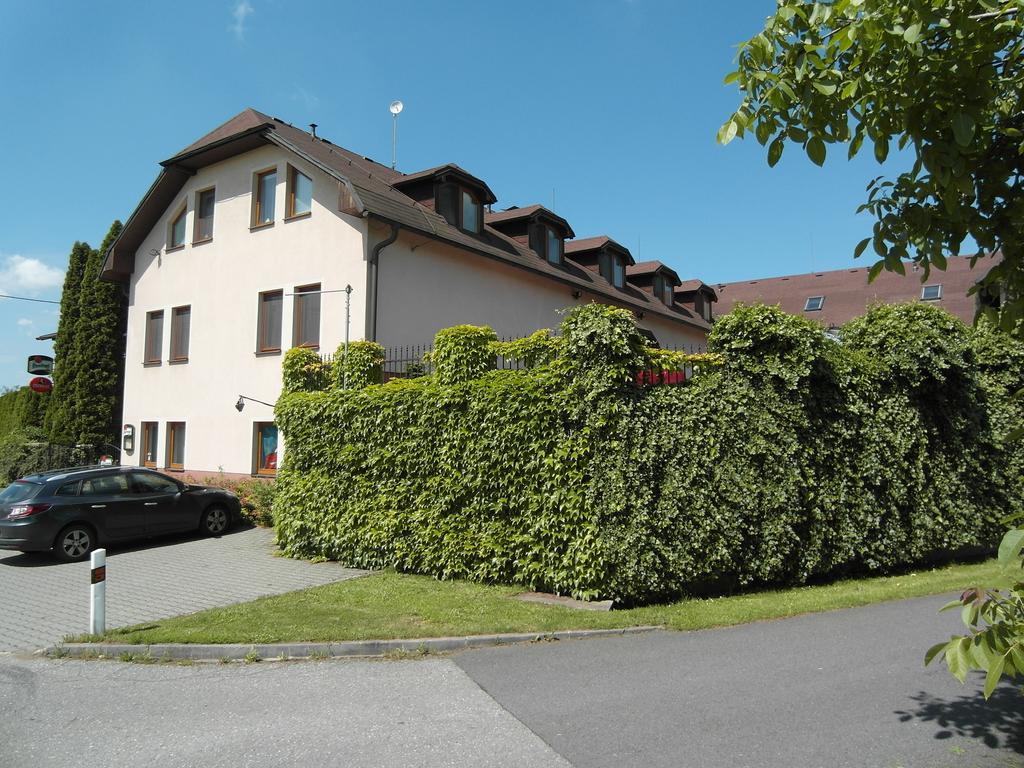 Pension & Restaurant Silma With Wellness Rychvald 外观 照片