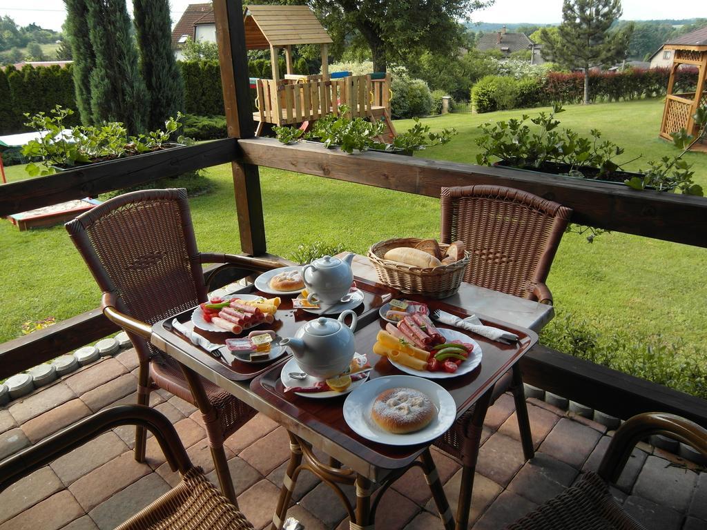 Pension & Restaurant Silma With Wellness Rychvald 外观 照片