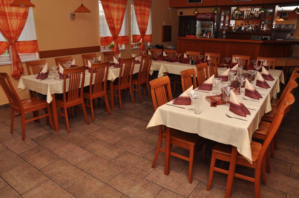 Pension & Restaurant Silma With Wellness Rychvald 外观 照片
