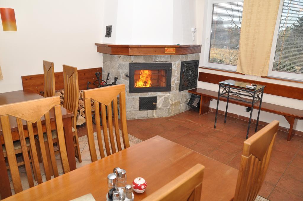 Pension & Restaurant Silma With Wellness Rychvald 外观 照片